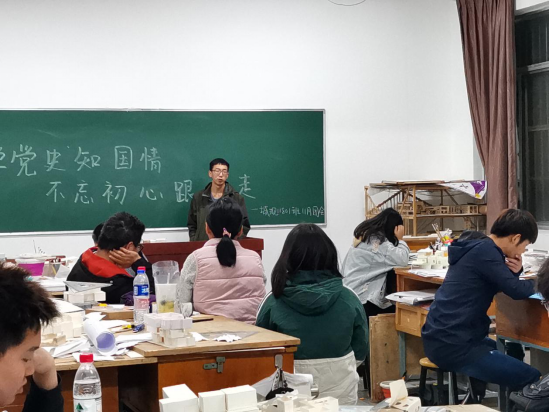 杏彩娱乐